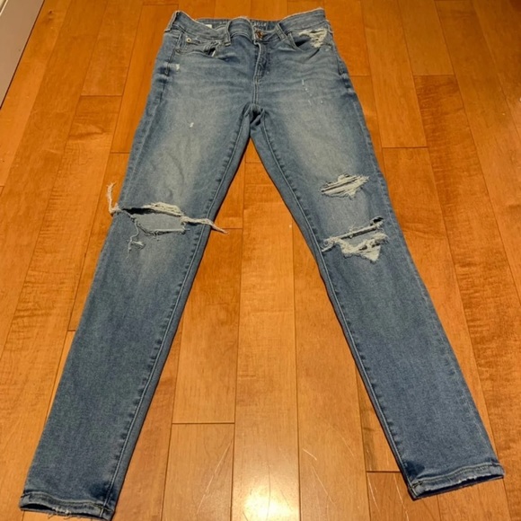 Ripped Jeans - Picture 2 of 4